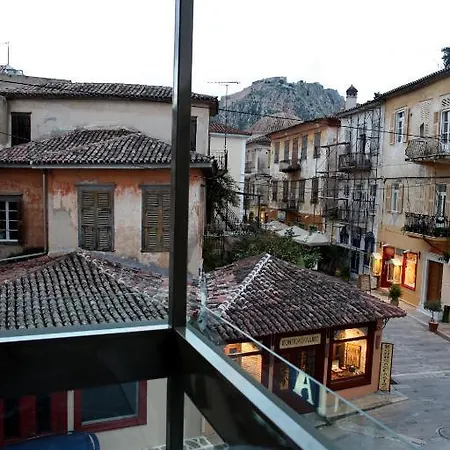 酒店 Victoria 纳夫普利翁