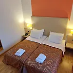 Victoria Hotel