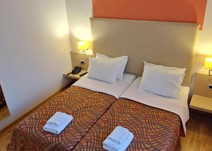 Victoria Hotel